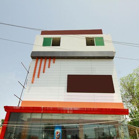 Oyo 15948 Hotel Srees Tiruchirappalli Exterior foto
